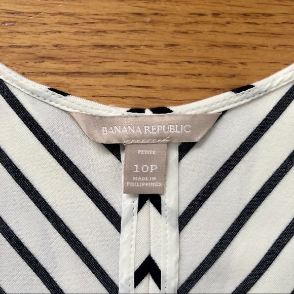 Sleeveless Black and White Striped A Line Dress - Picture 5 of 7